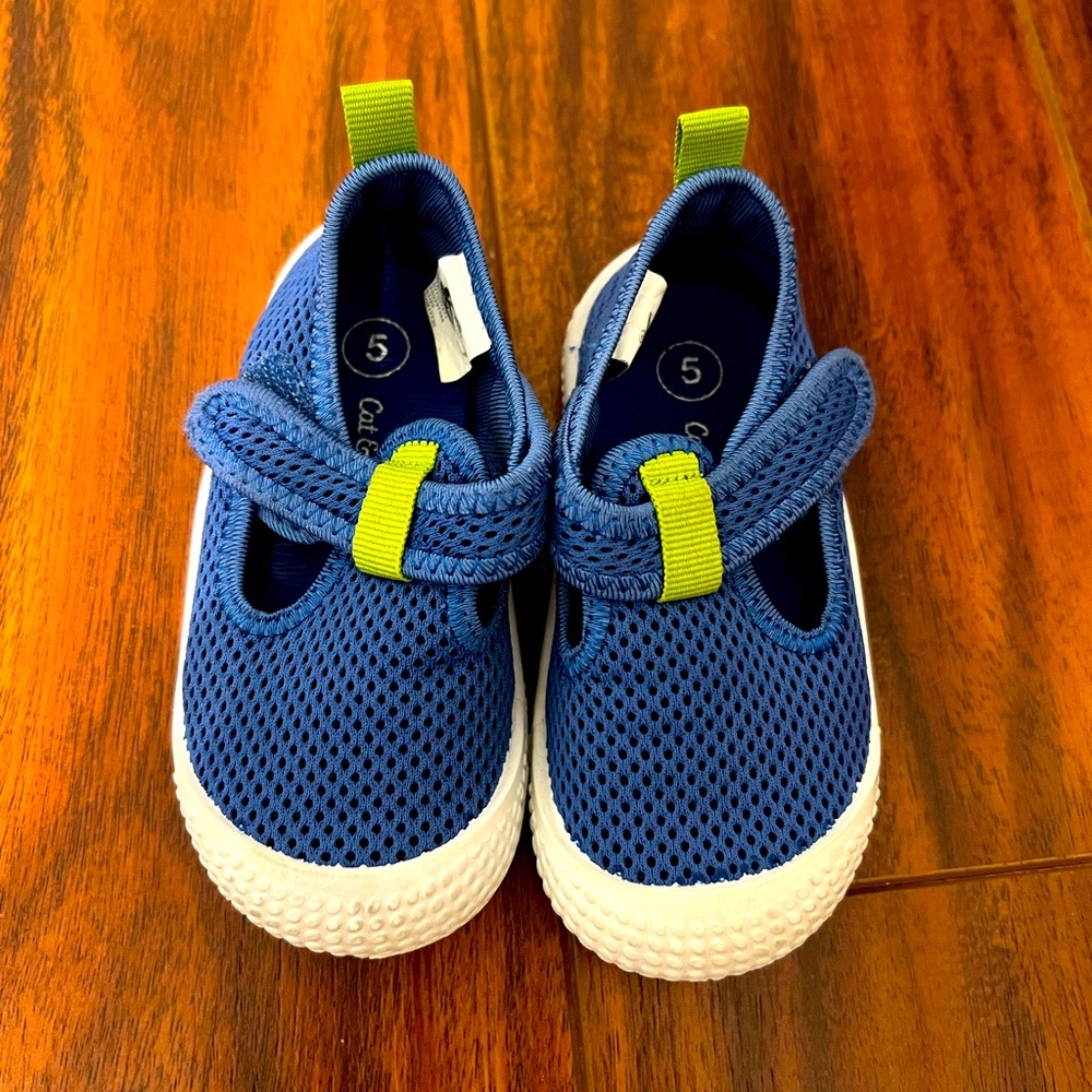 Cat & Jack Swim Shoes